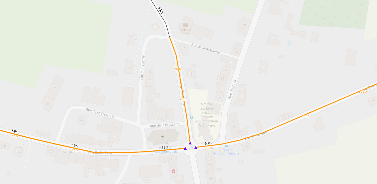 Intersection in OSM Inspector, highlighting the existence of a gap on two bus routes