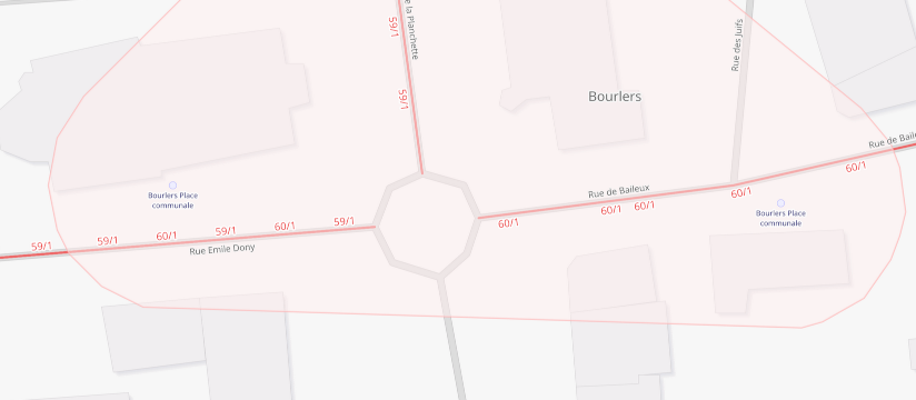 Transport Layer in OSM showing an intersection where bus routes are broken