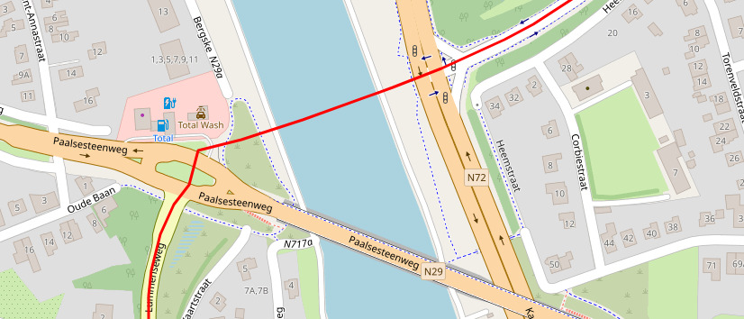 Itinerary of a bus route, GTFS assumes a straight line over a river several meters away from the nearest bridge